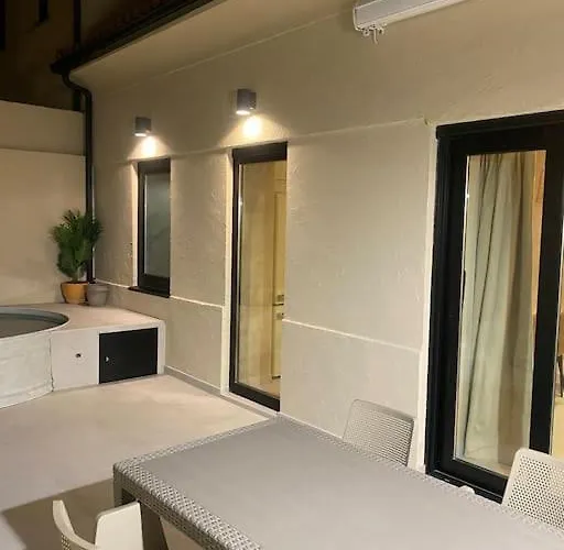 Emuna House Ferienhaus